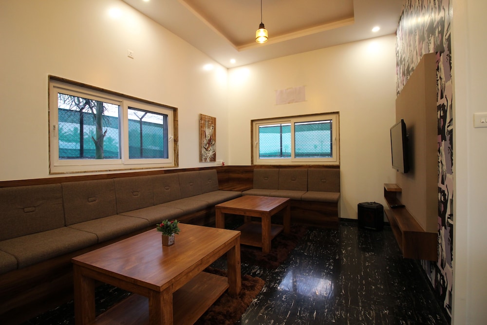 Hotel Majestique Pune 15/33