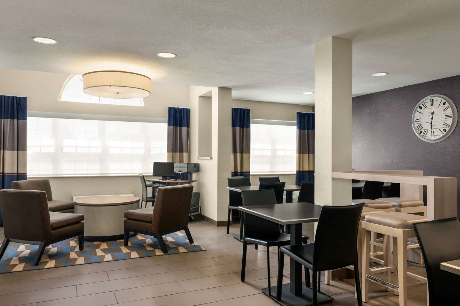 Microtel Inn Suites By Wyndham Inver Grove Heights Minneap 42/50