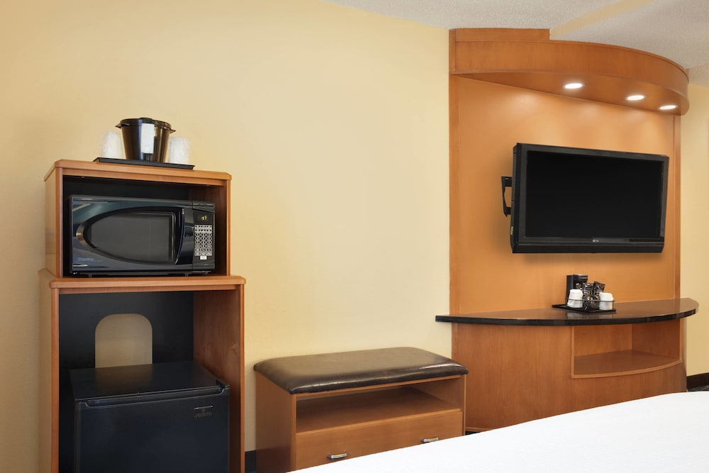 Fairfield Inn & Suites Dallas Plano 14/34