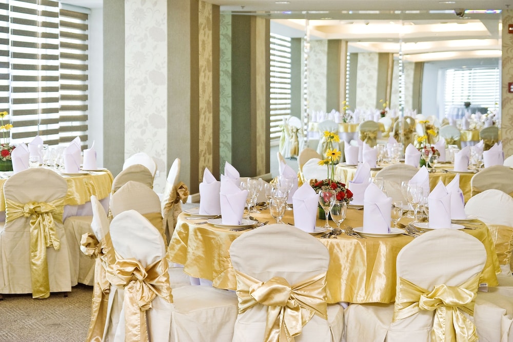 St Giles Hotel Makati 21/24