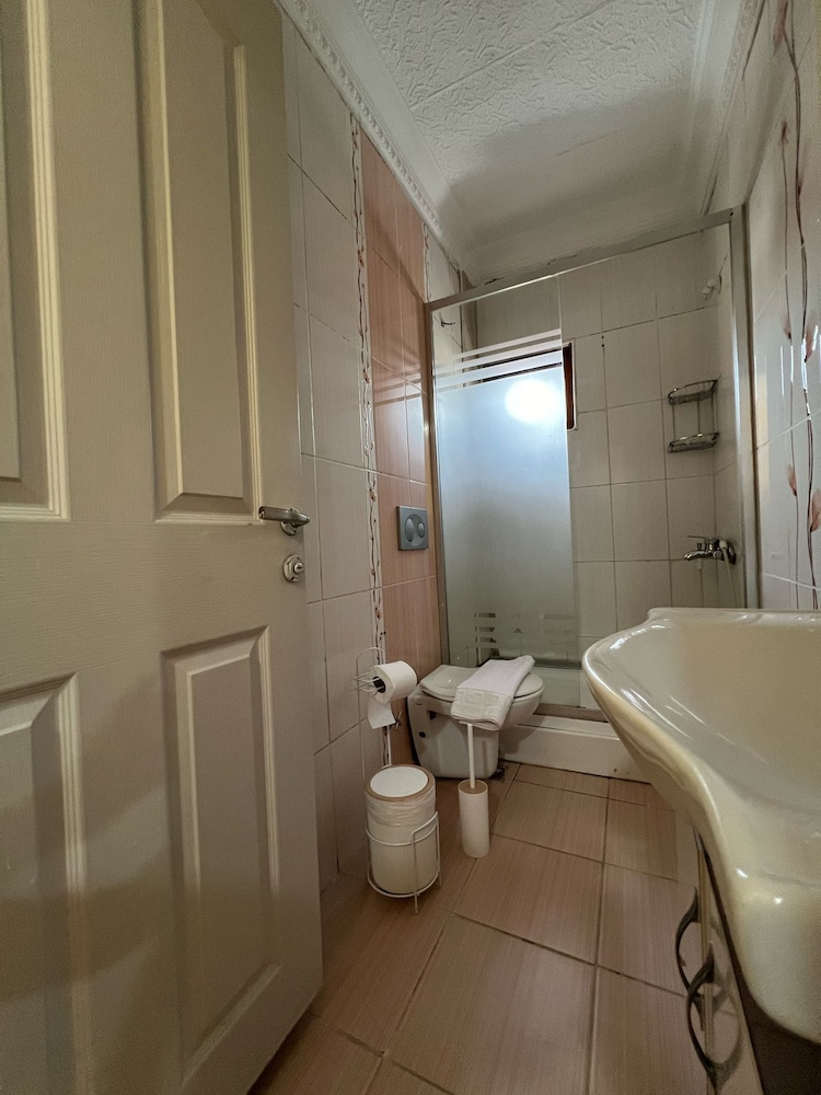 Avsin Apart Hotel 69/70