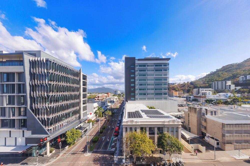 Madison Plaza Townsville 59/64