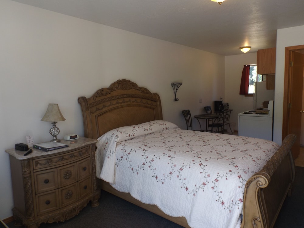 Clark Fork Lodge 13/43