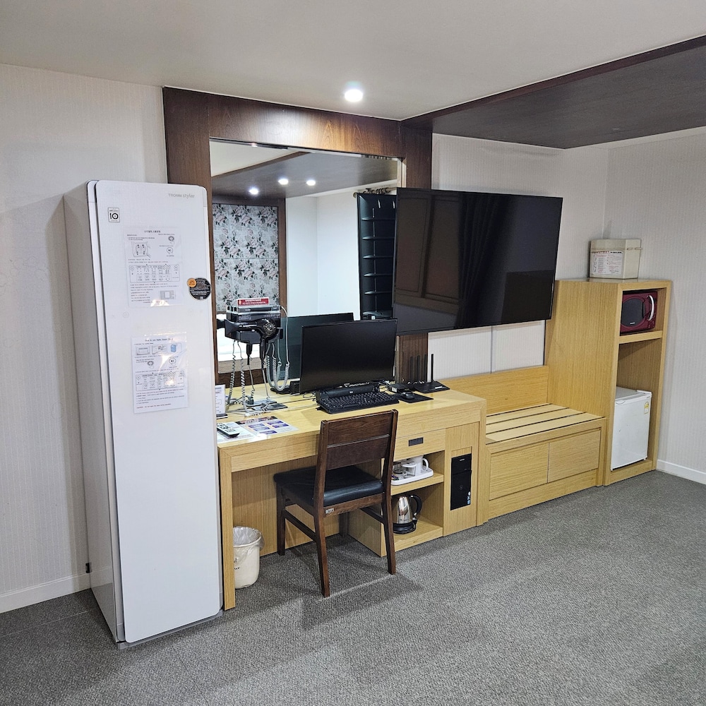 Suwon Symphony Tourist Hotel 45/52