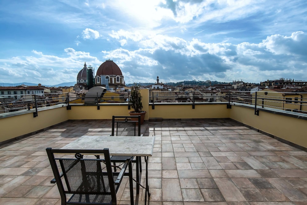 Hotel Machiavelli Palace 73/77