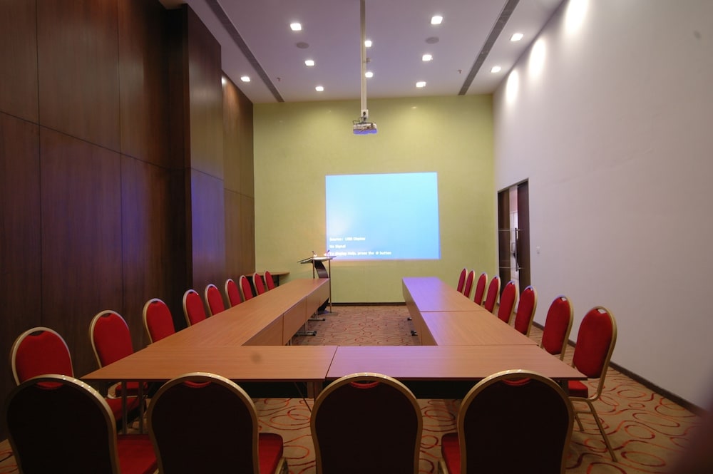 Keys Select By Lemon Tree Hotels, Ludhiana 36/46