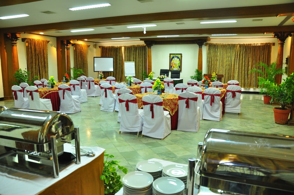 Aalankrita Resort And Convention 40/54
