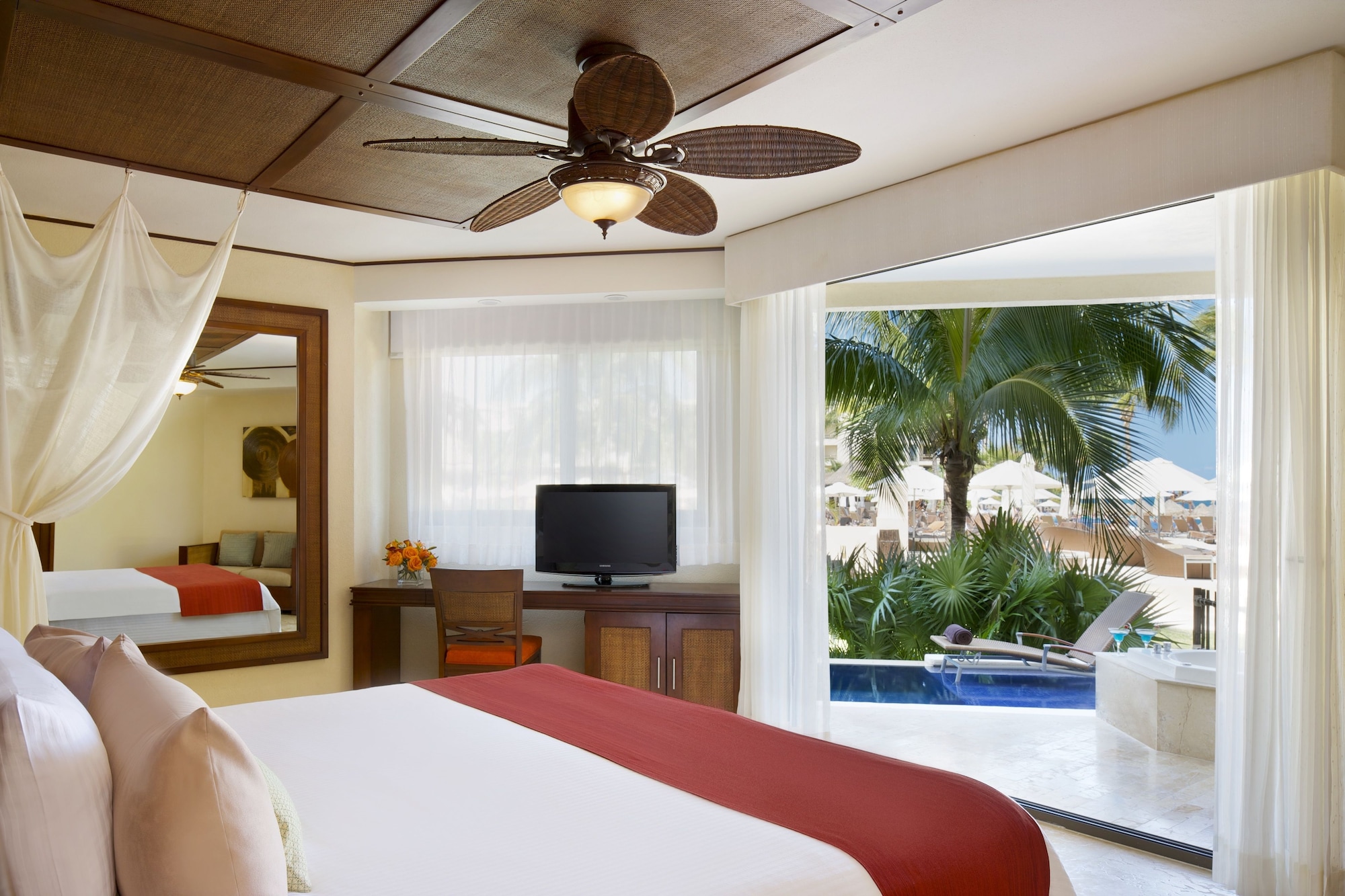 Preferred Club, King Bed, Plunge Pool