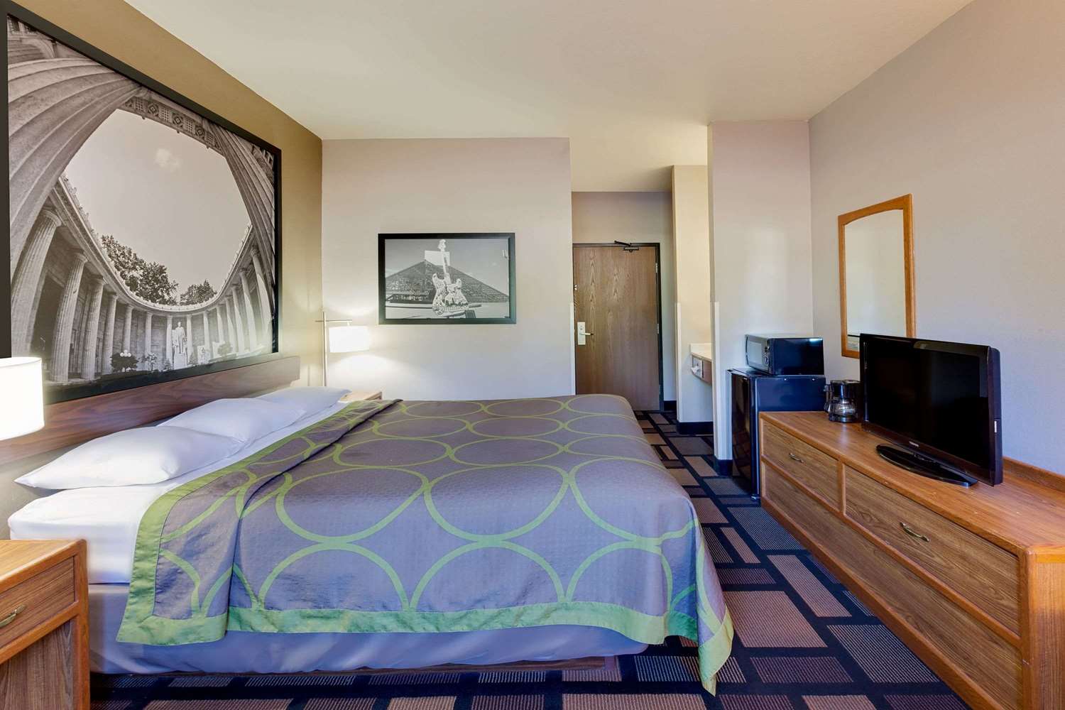 Super 8 by Wyndham Akron S/Green/Uniontown OH 17/57