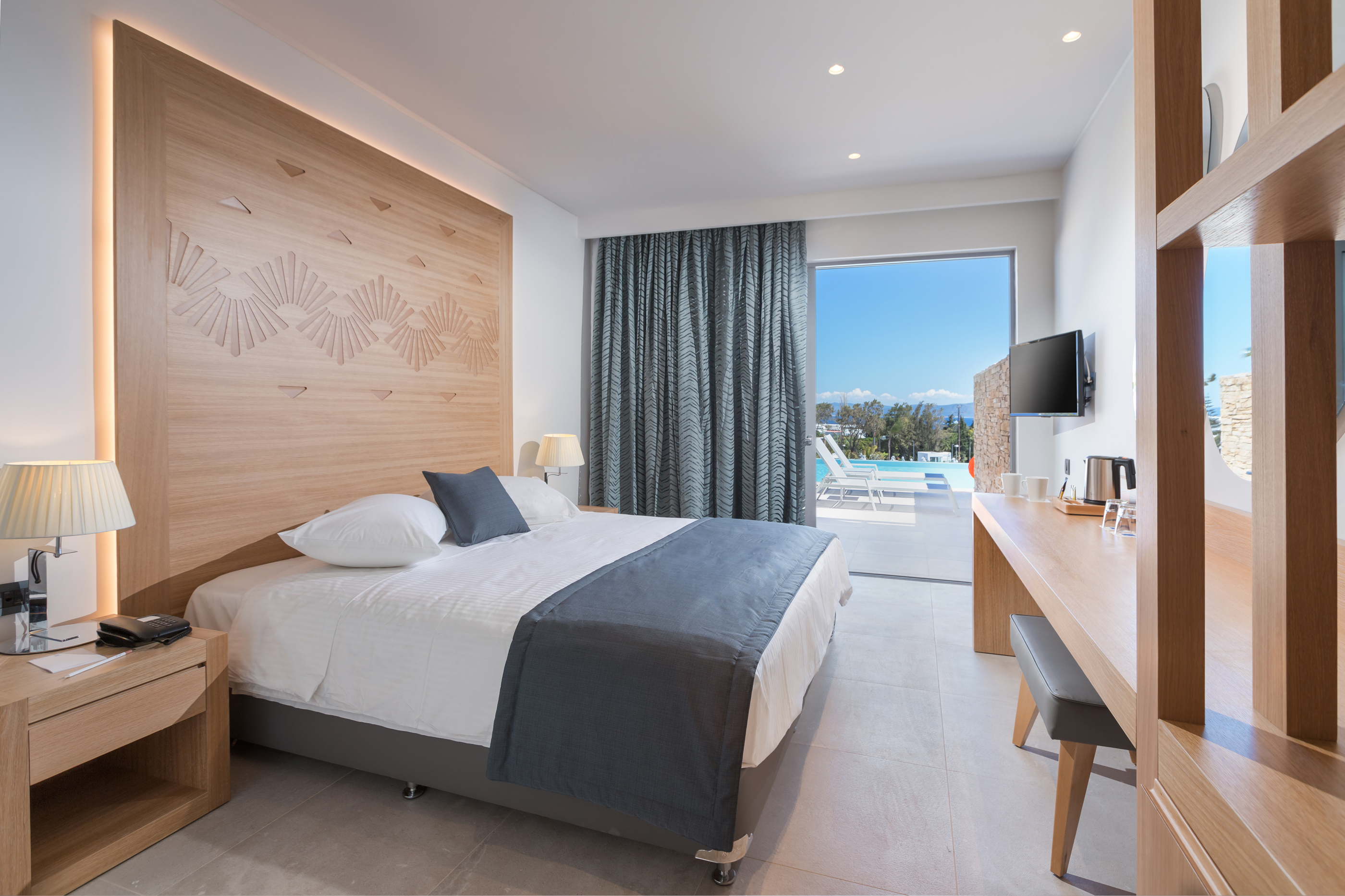 Room, Double or Twin Bed, Sea View, Shared Pool