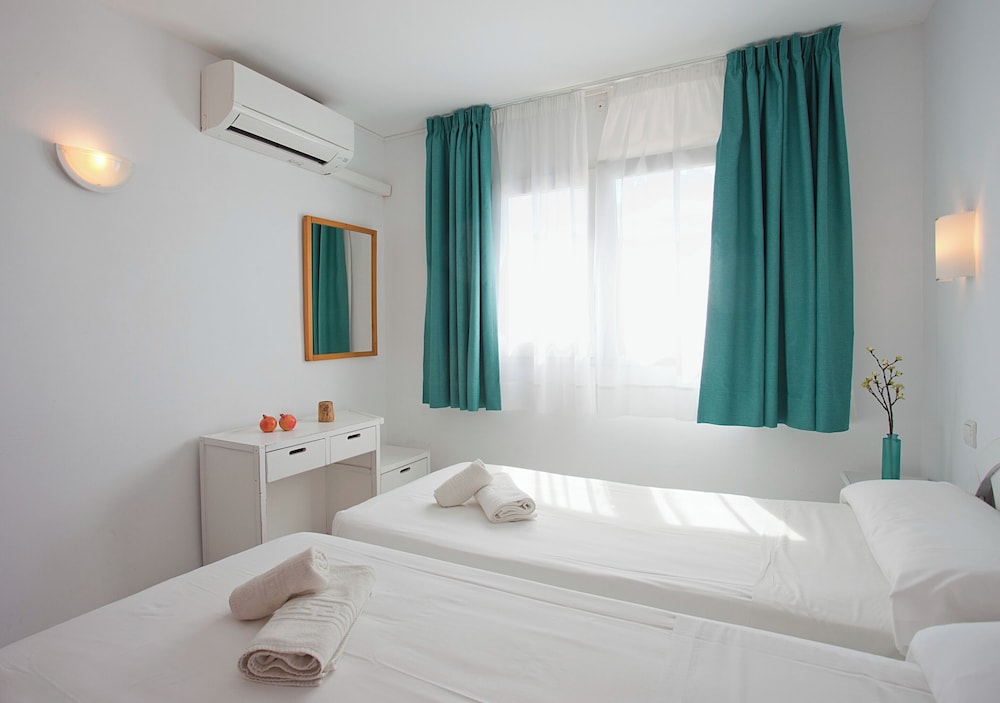 Apartamentos Sol Romantica by DOT Suites 9/57