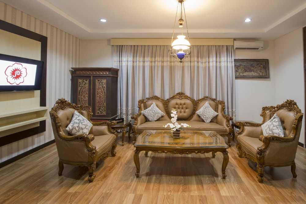 Grand Puri Saron Yogyakarta 34/58