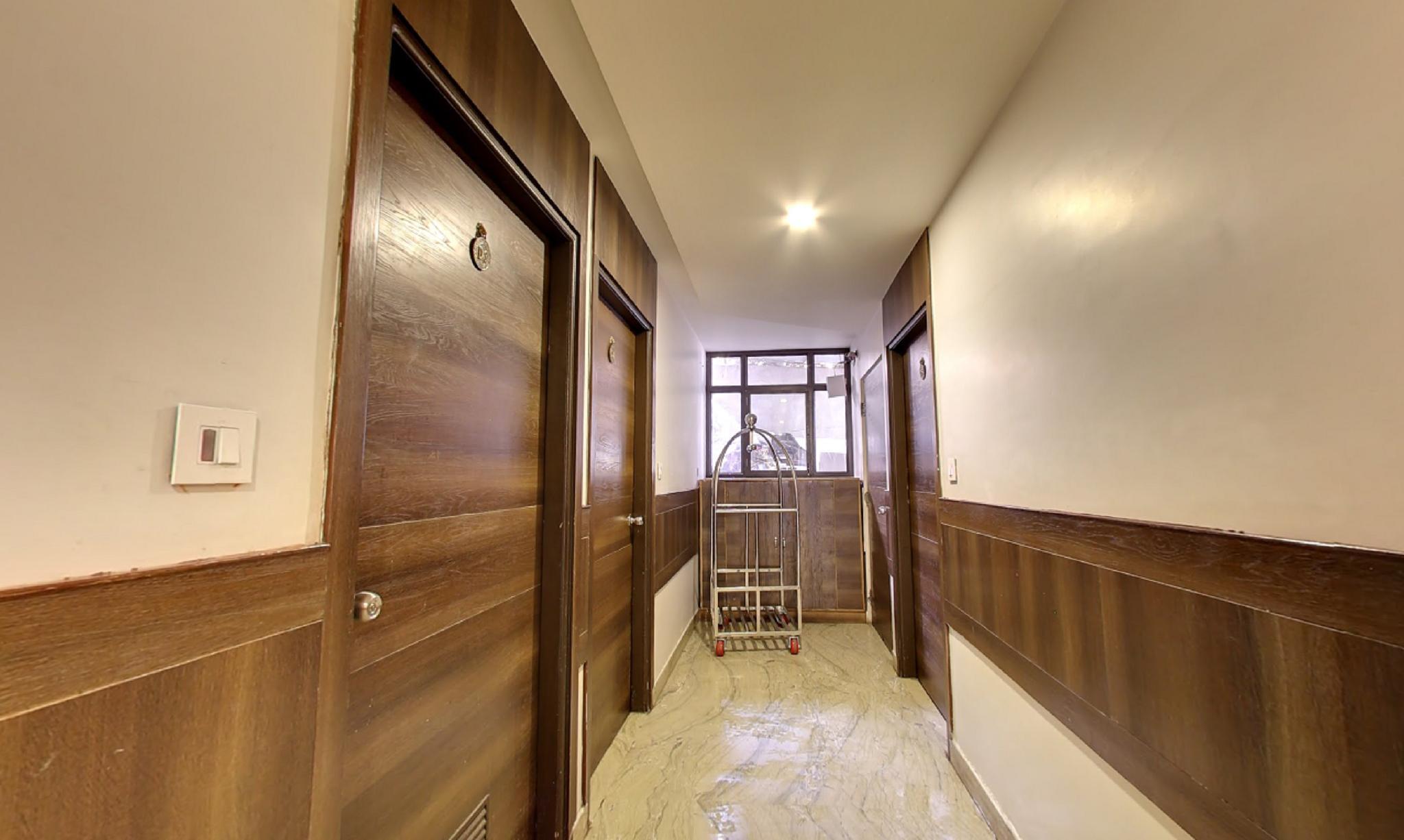 OYO Rooms Bani Park Bhrigu Marg 47/54
