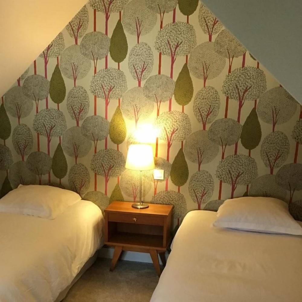 HOTEL LE COBH 12/26