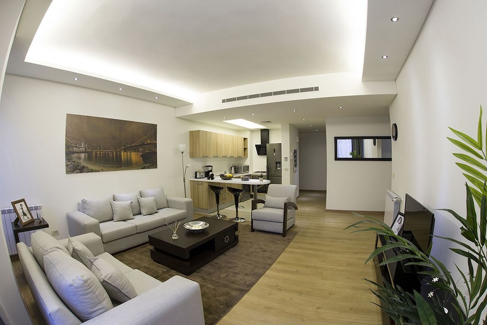 Kantari Suites 12/17