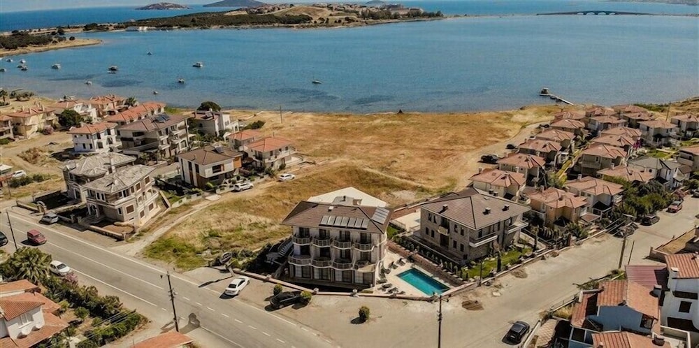 Cunda Demir Hotel 17/20