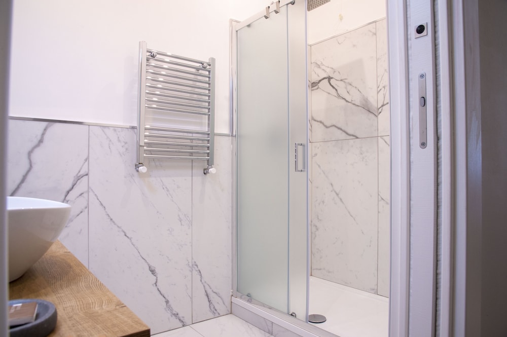 AD Suites Tritone 49/50