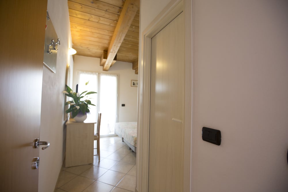 Desiree Hotel 写真2