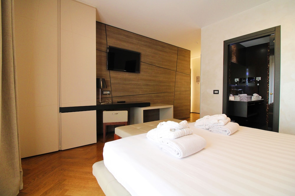 Divina Luxury Hotel 10/55