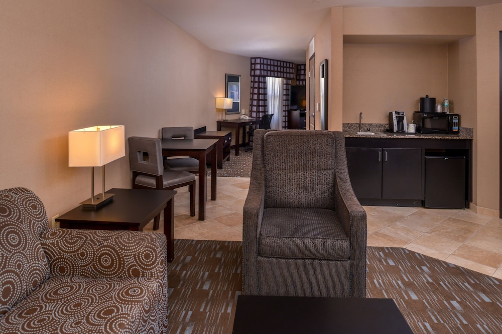 Holiday Inn Ontario Airport 45/73