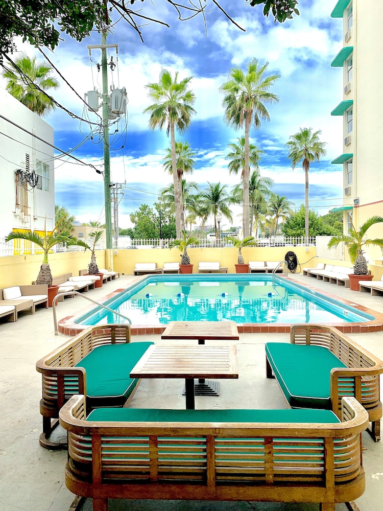The Broadmore Miami Beach 22/48
