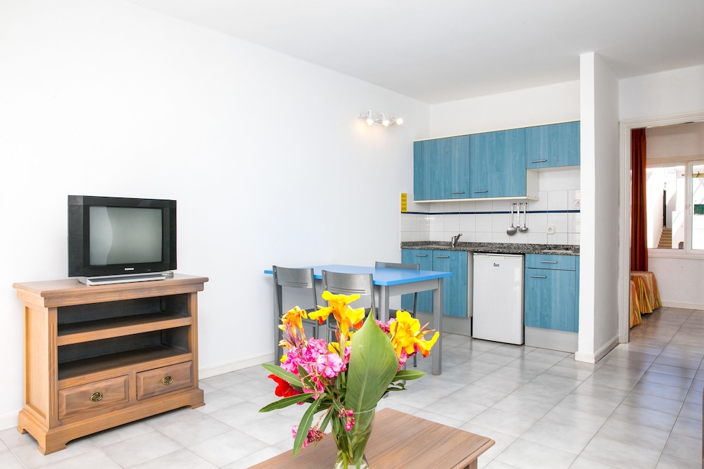 Apartamentos LIVVO Oasis 61/70