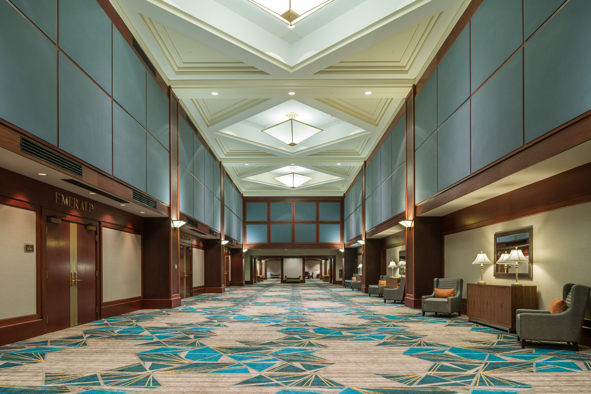 Crowne Plaza Springfield Convention CTR 11/77