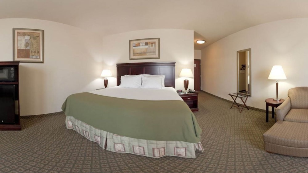 Holiday Inn Express & Suites Corsicana I-45 20/68