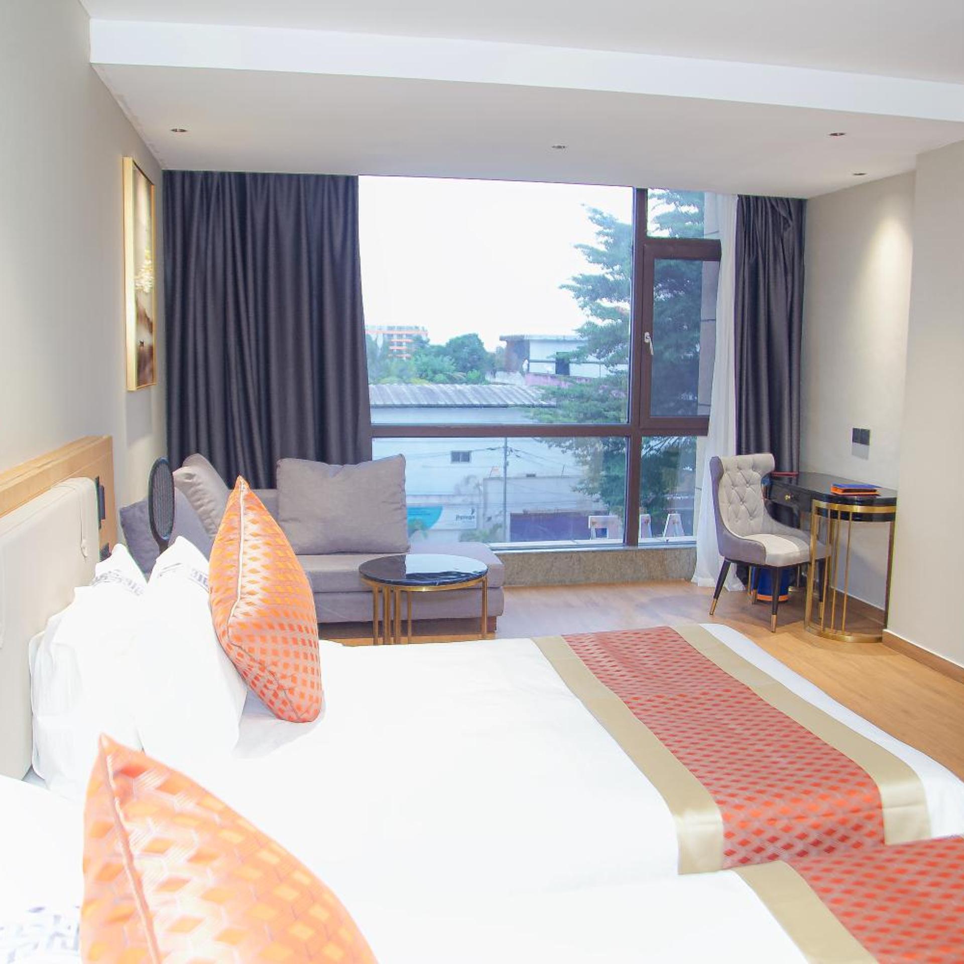 Hotel Famille Mondiale 16/60