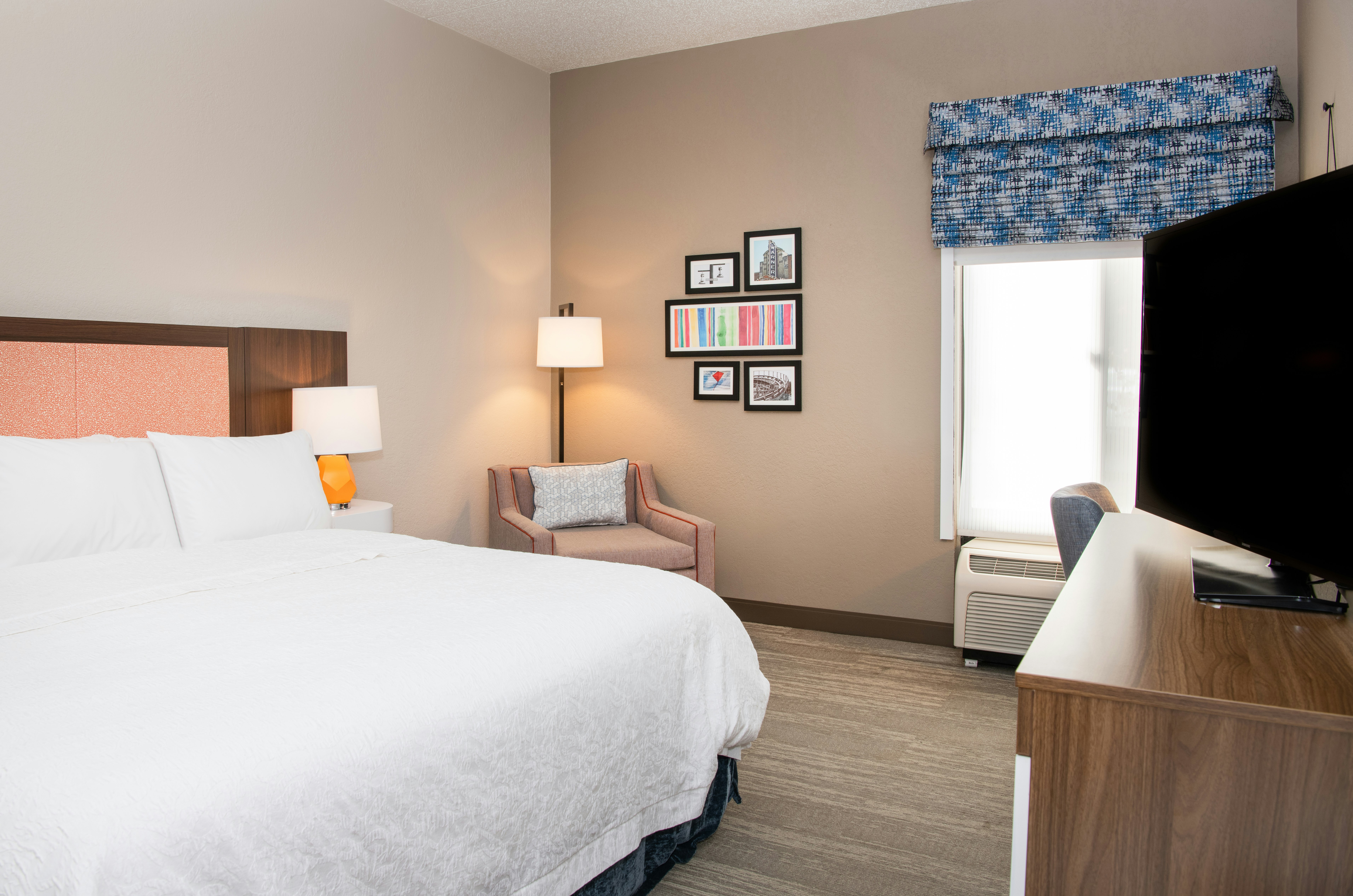 ROOM, KING BED, ACCESSIBLE
