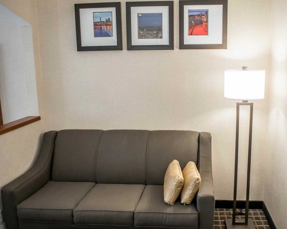 Comfort Suites Southwest 36/45