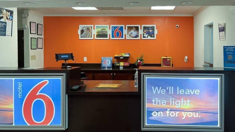 Lobby at Motel6 Bay Minette, AL, BAY MINETTE - AL