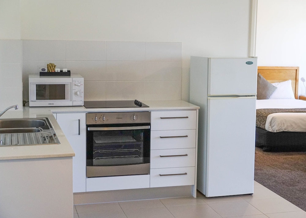 Best Western Geelong Motor Inn and Serviced Apartments 24/40