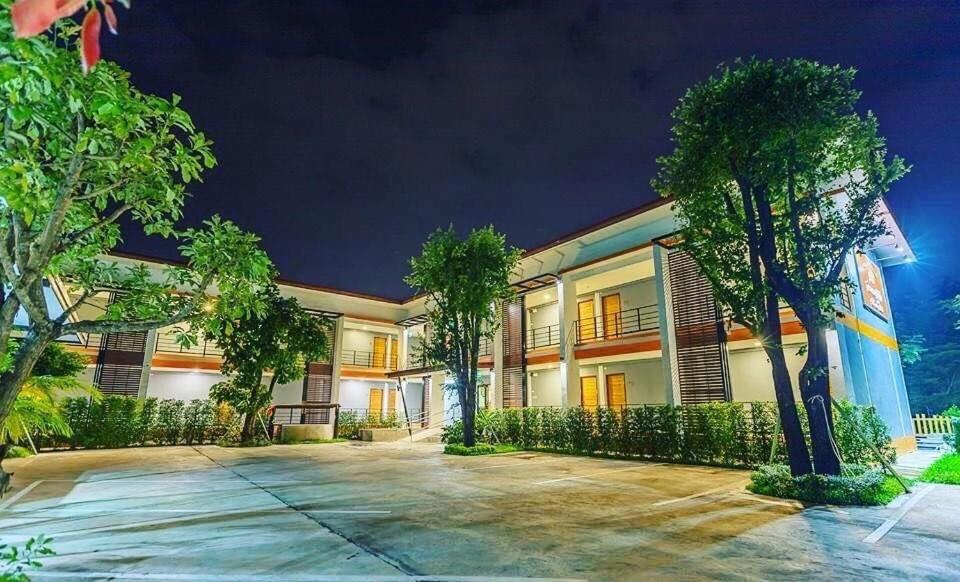 Barista Hotel 2/21