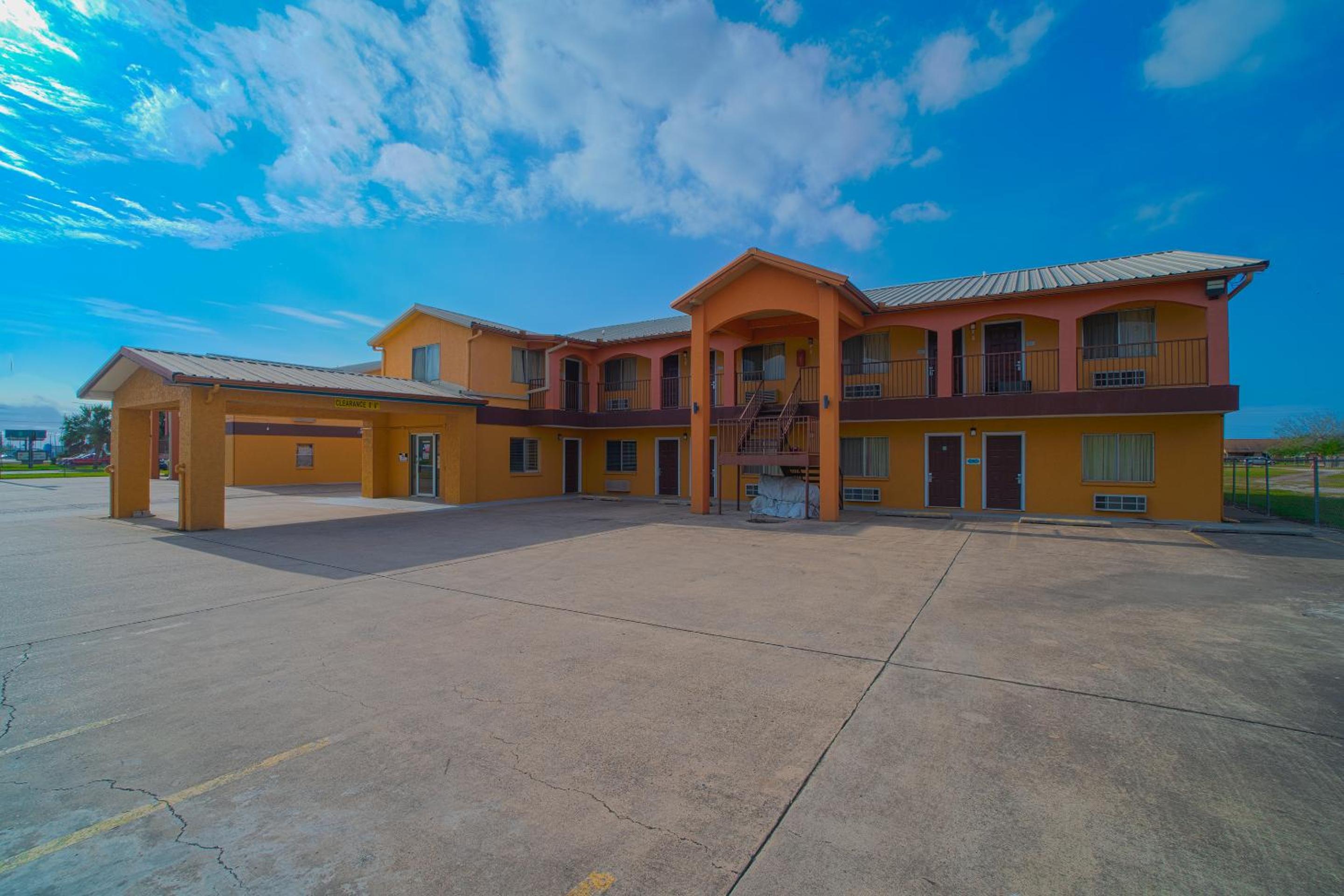 Executive Inn and Suites 6/50