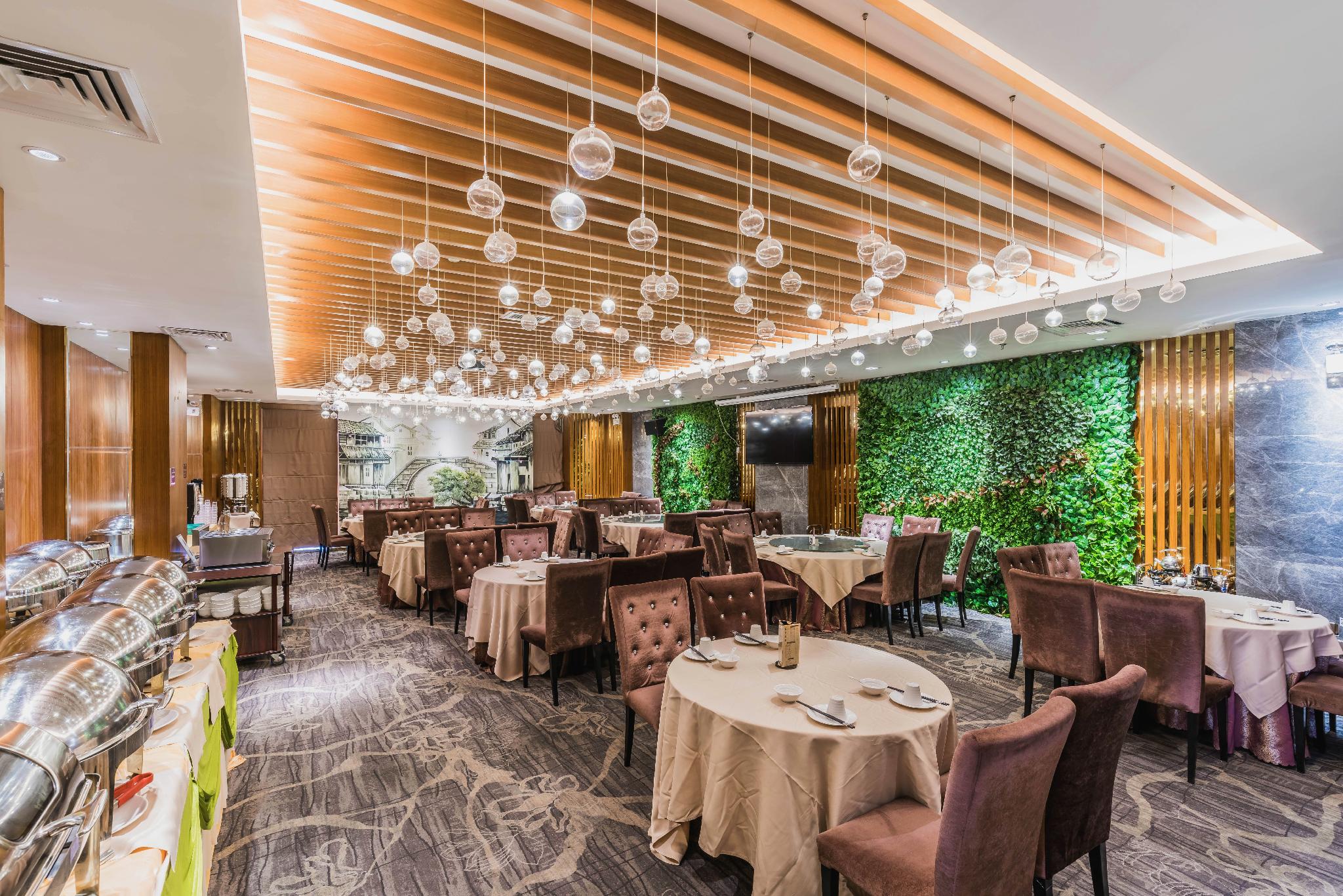 Vienna International Hotel (Foshan Lecong Center) 44/52