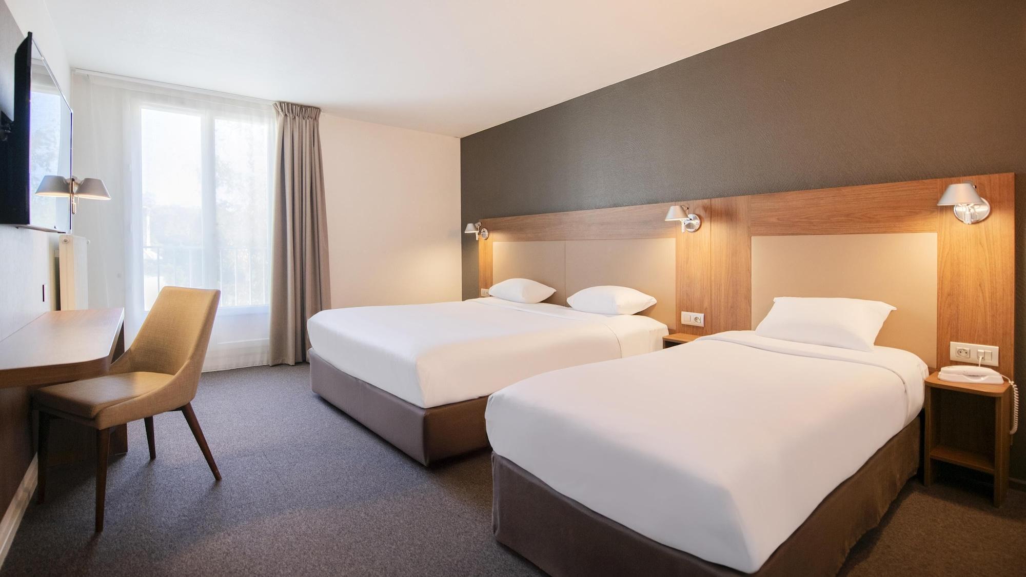 Standard, Multiple Beds