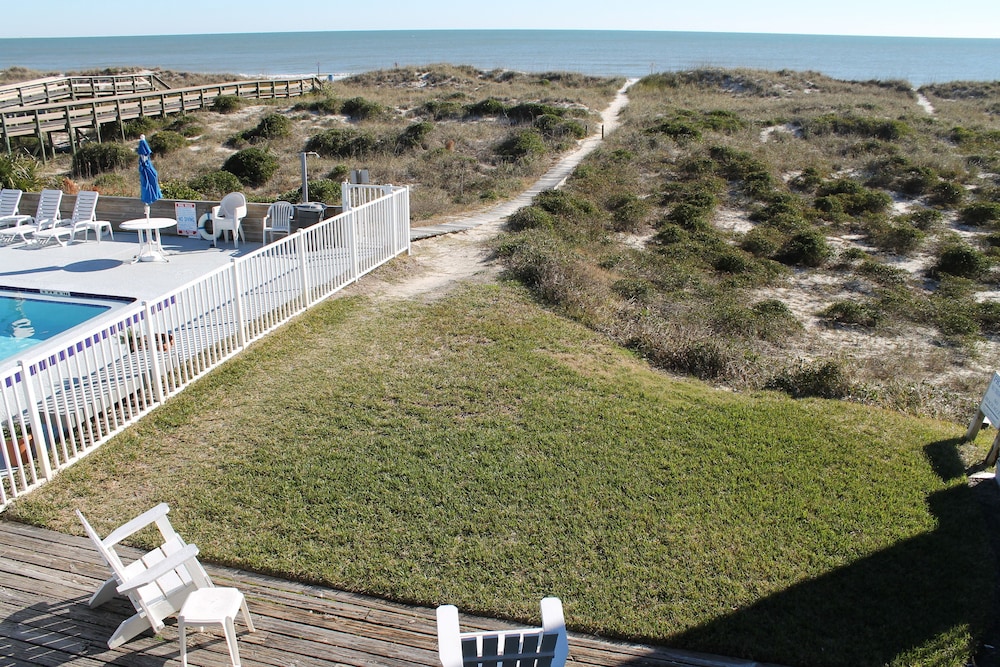 Beachside Motel 65/72