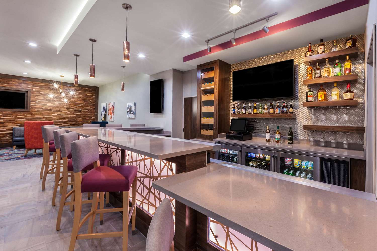 La Quinta Inn & Suites by Wyndham Houston East at Sheldon Rd 33/52
