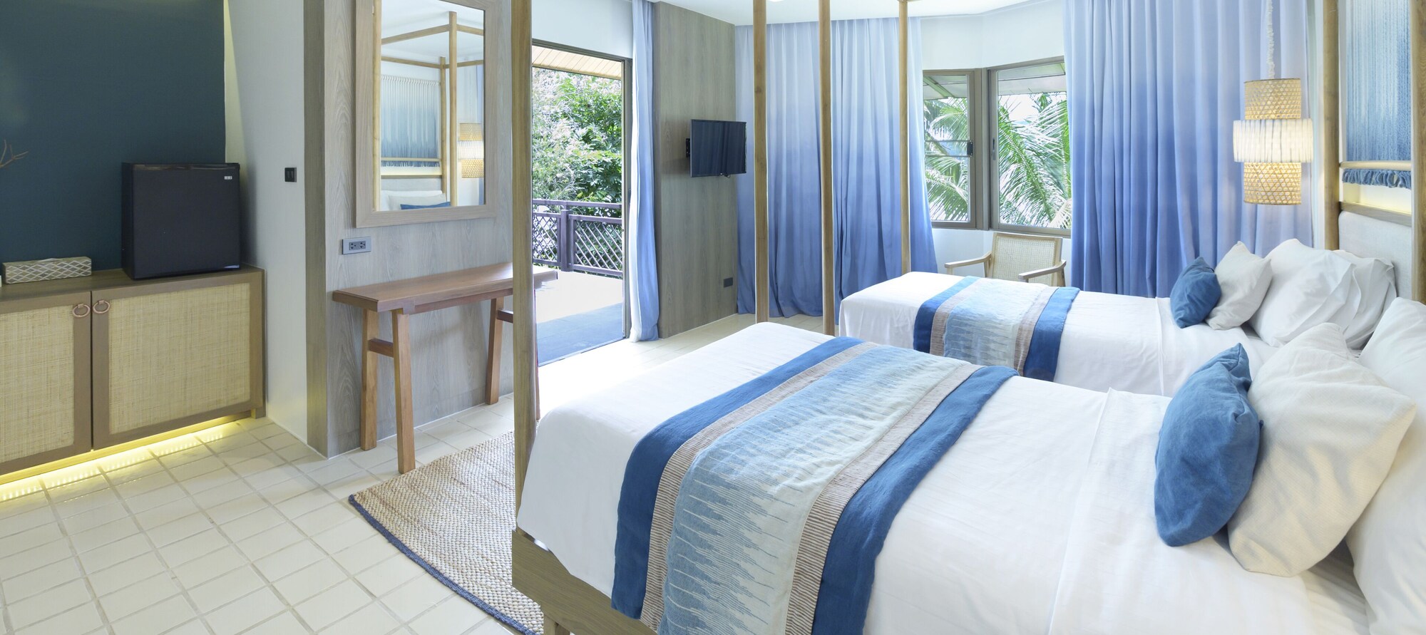EXECUTIVE, TWIN BEDS