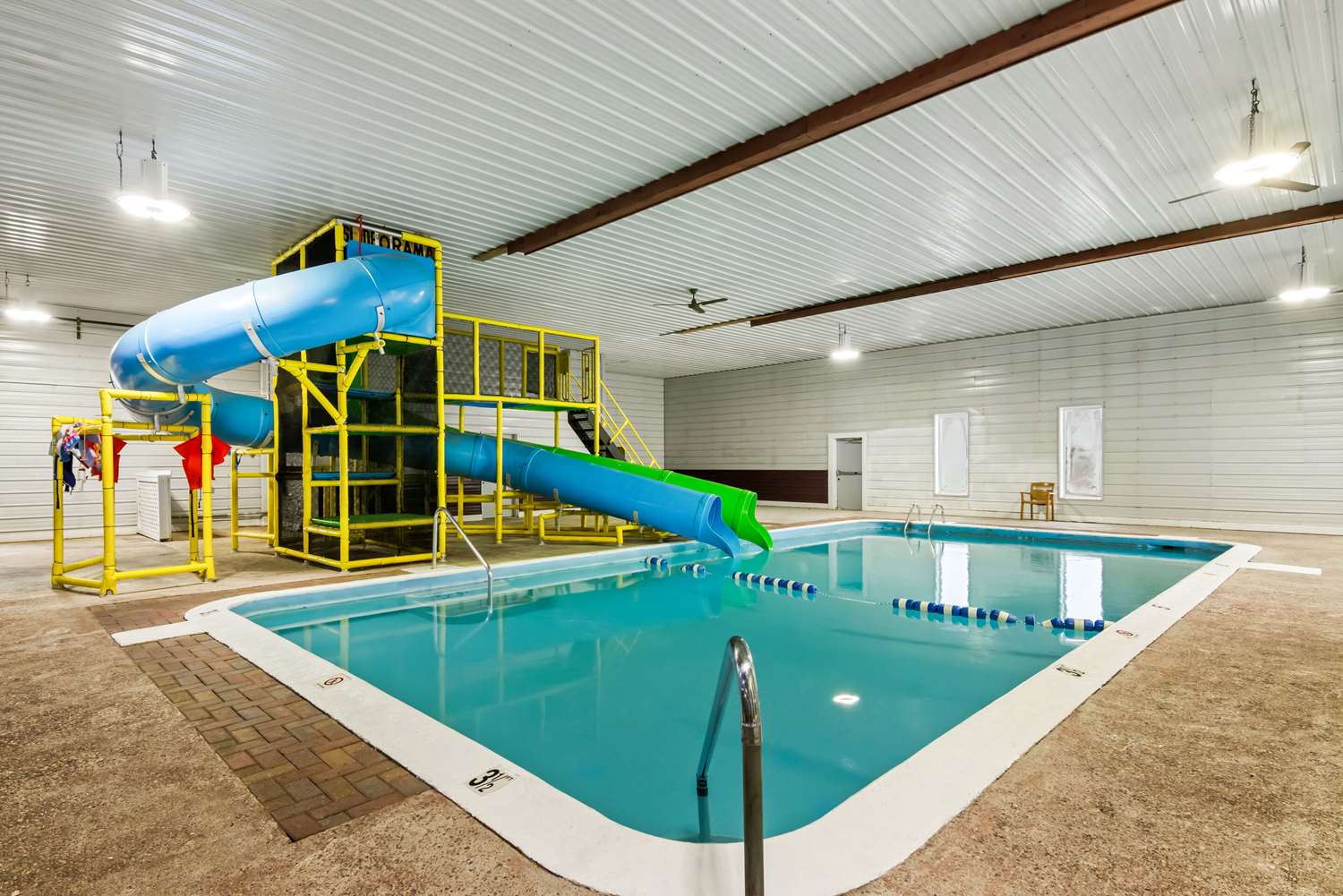 Rodeway Inn Oscoda, MI 28/32
