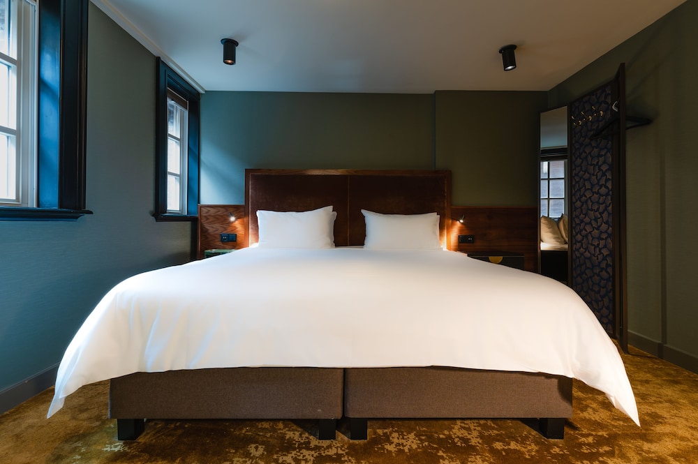 BASIC, DOUBLE BED