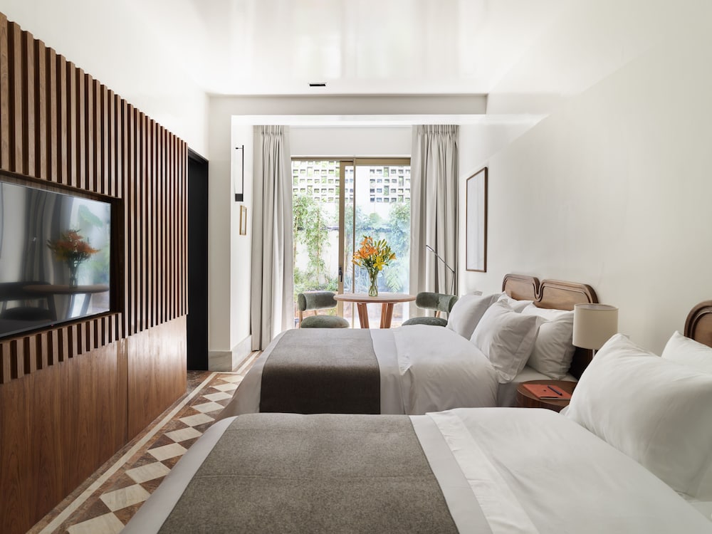 COURTYARD, SUPERIOR, 2 QUEEN BEDS