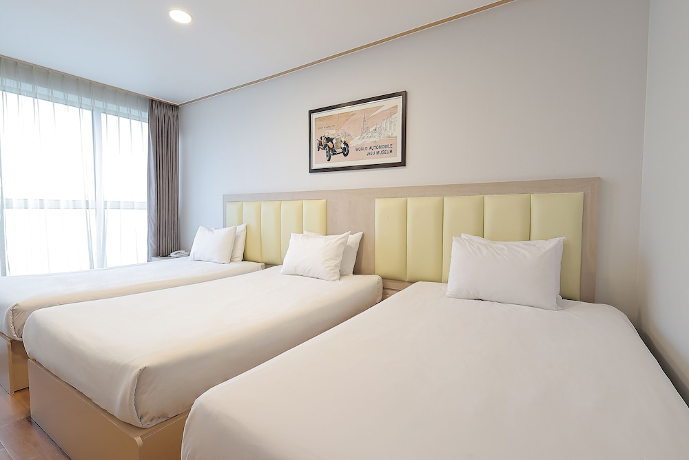 Shin Shin Hotel Jeju City 28/60