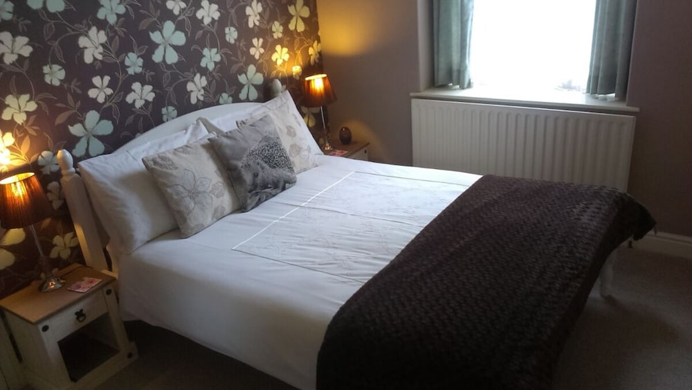 Saffron House Hotel 10/25