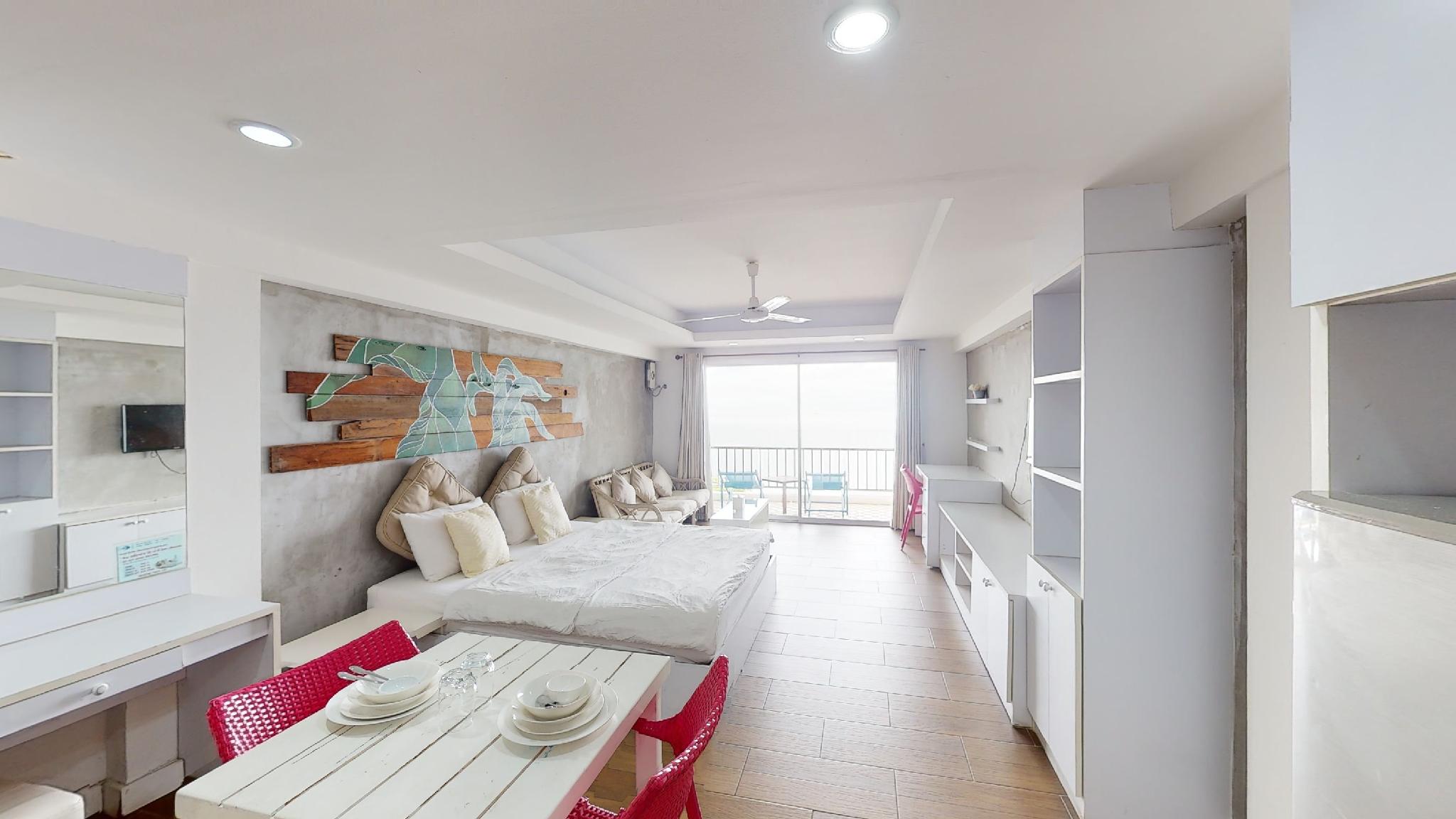 studio, sea view