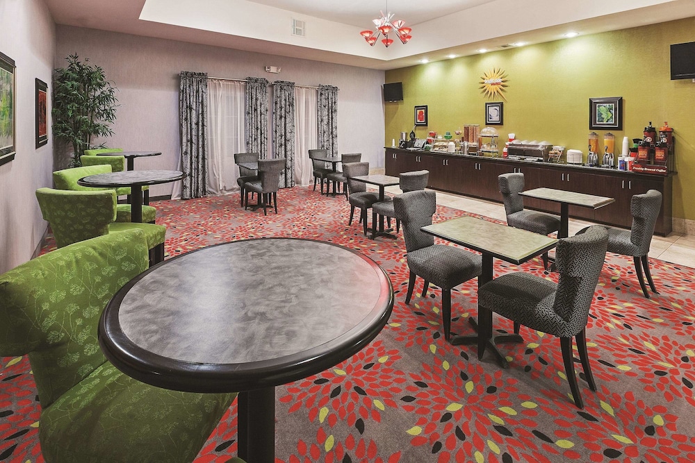 La Quinta Inn & Suites by Wyndham Decatur 33/46