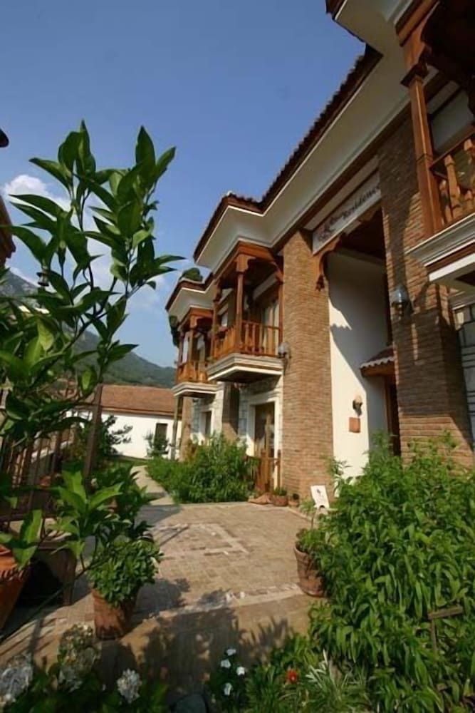 KERME OTTOMAN PALACE 65/68