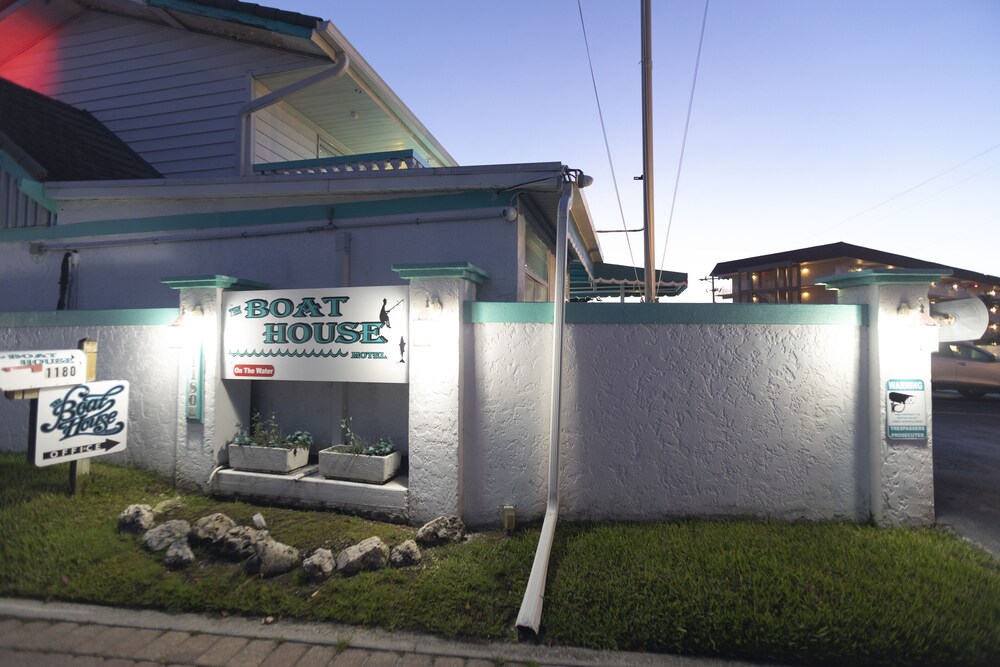 The Boat House Marco Island 6/59