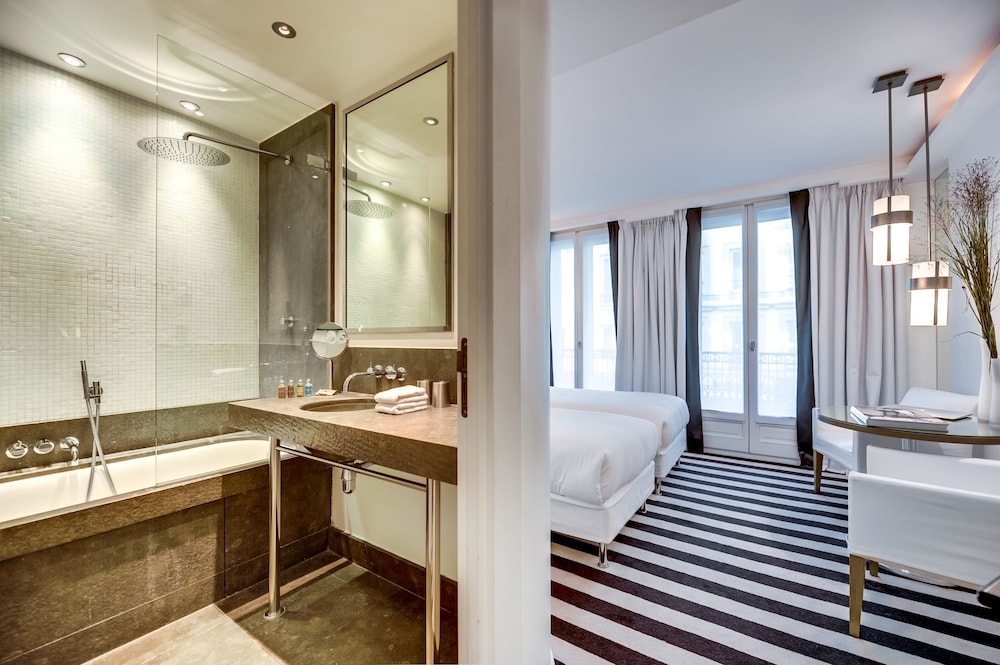 Le A Hotel 24/40